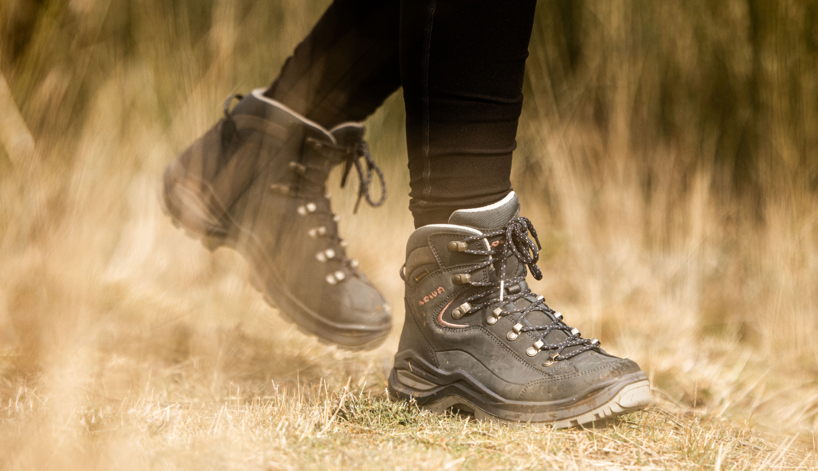 Wandelschoenen zijn er in allerlei uitvoeringen, soorten en maten.
