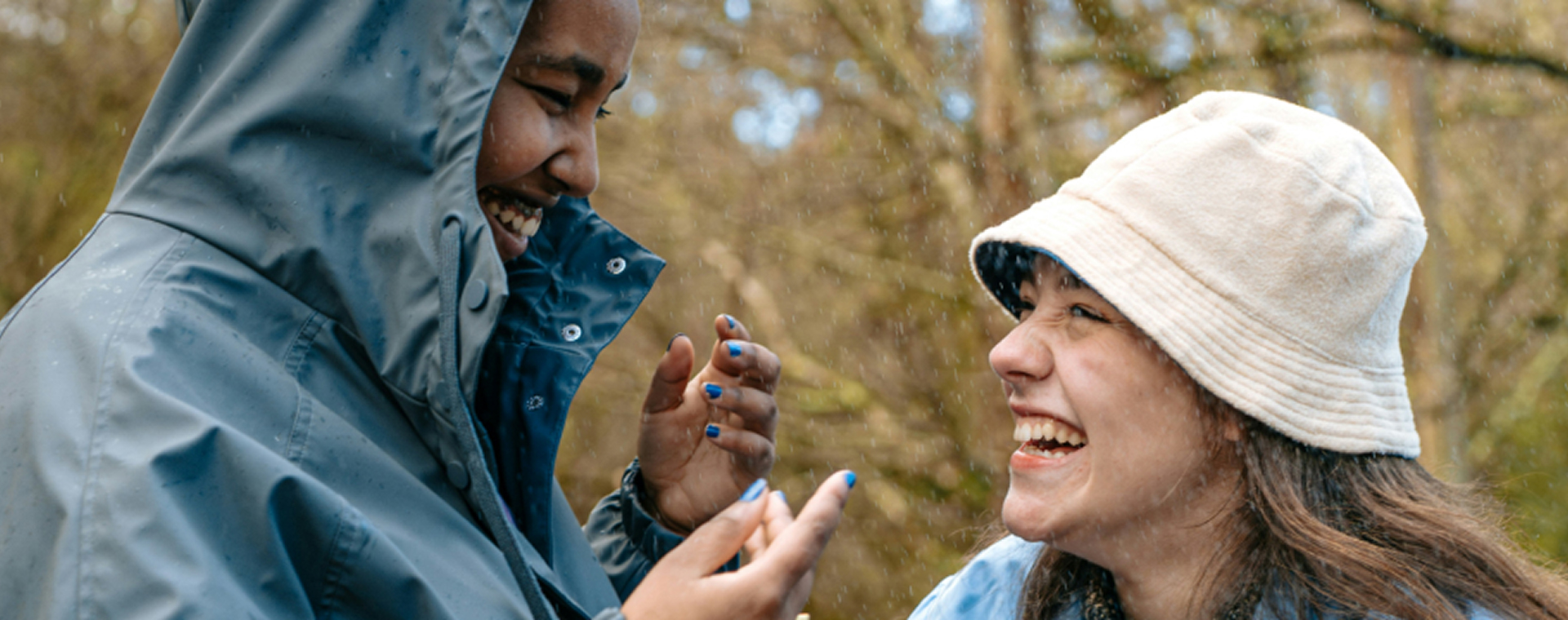 Waterdicht of waterafstotend: wat is het verschil?